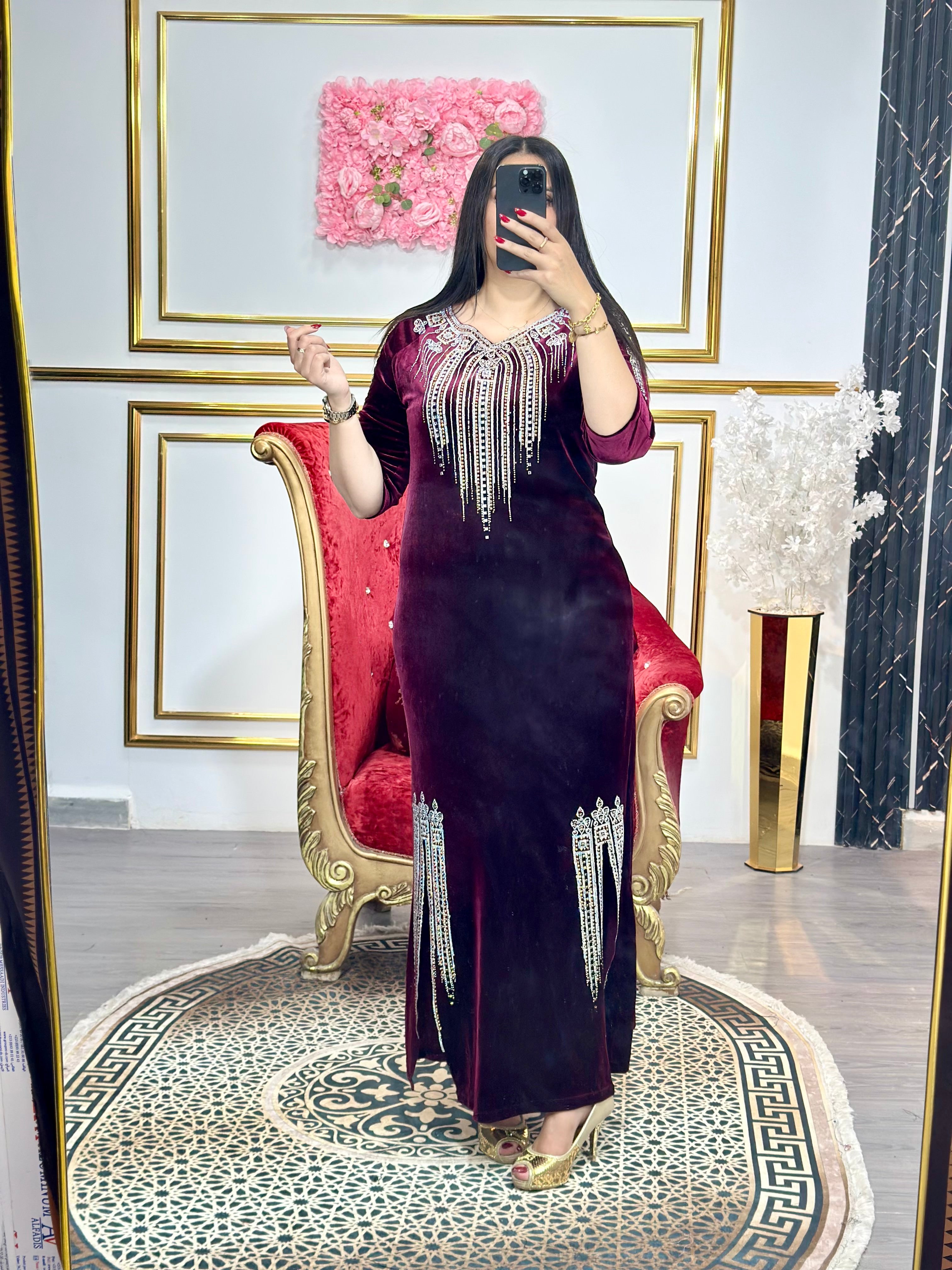 فستان قطيفة (استراس فضي)